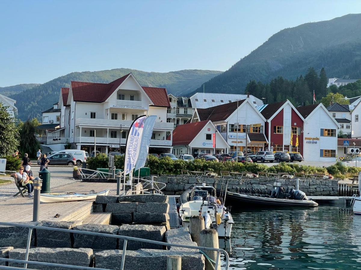 Balestrand Fjordapartments Extérieur photo