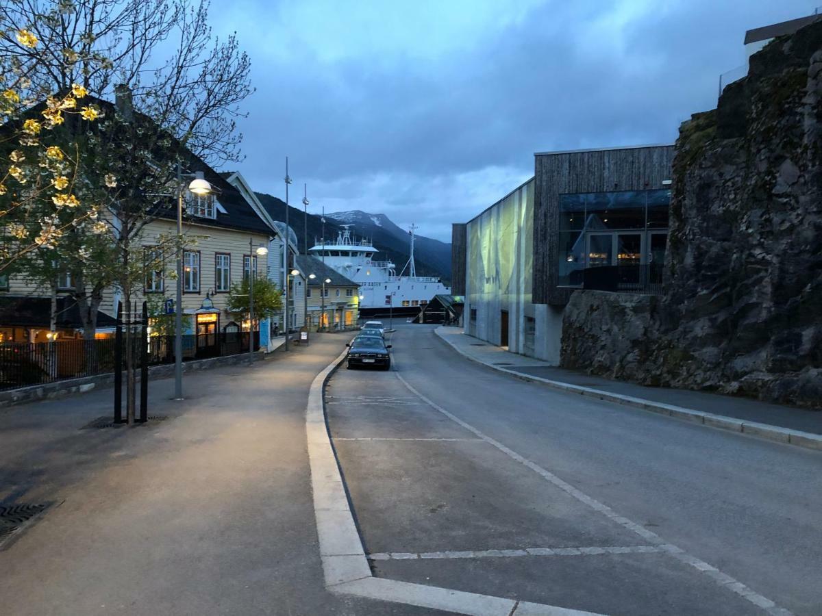 Balestrand Fjordapartments Extérieur photo
